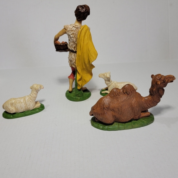 Vintage Sears Roebuck Shepherd Natvity Italy - Picture 2 of 12